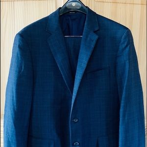 Calvin Klein suit worn 2x in excellent condition.